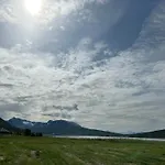 Strandheim Дом отдыха Nord-Lenangen
